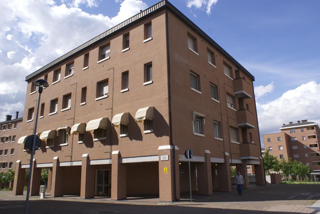 בולוניה Olly Apartments מראה חיצוני תמונה